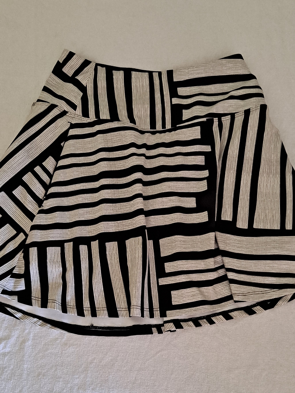 Calia Golf 15" Eagle Skort Black & White Geometric Print Size XS